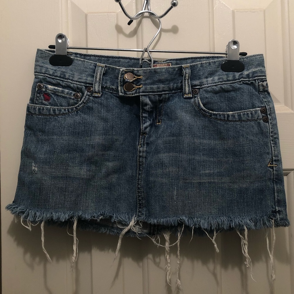 ABERCROMBIE AND FITCH DENIM SKIRT SZ 0